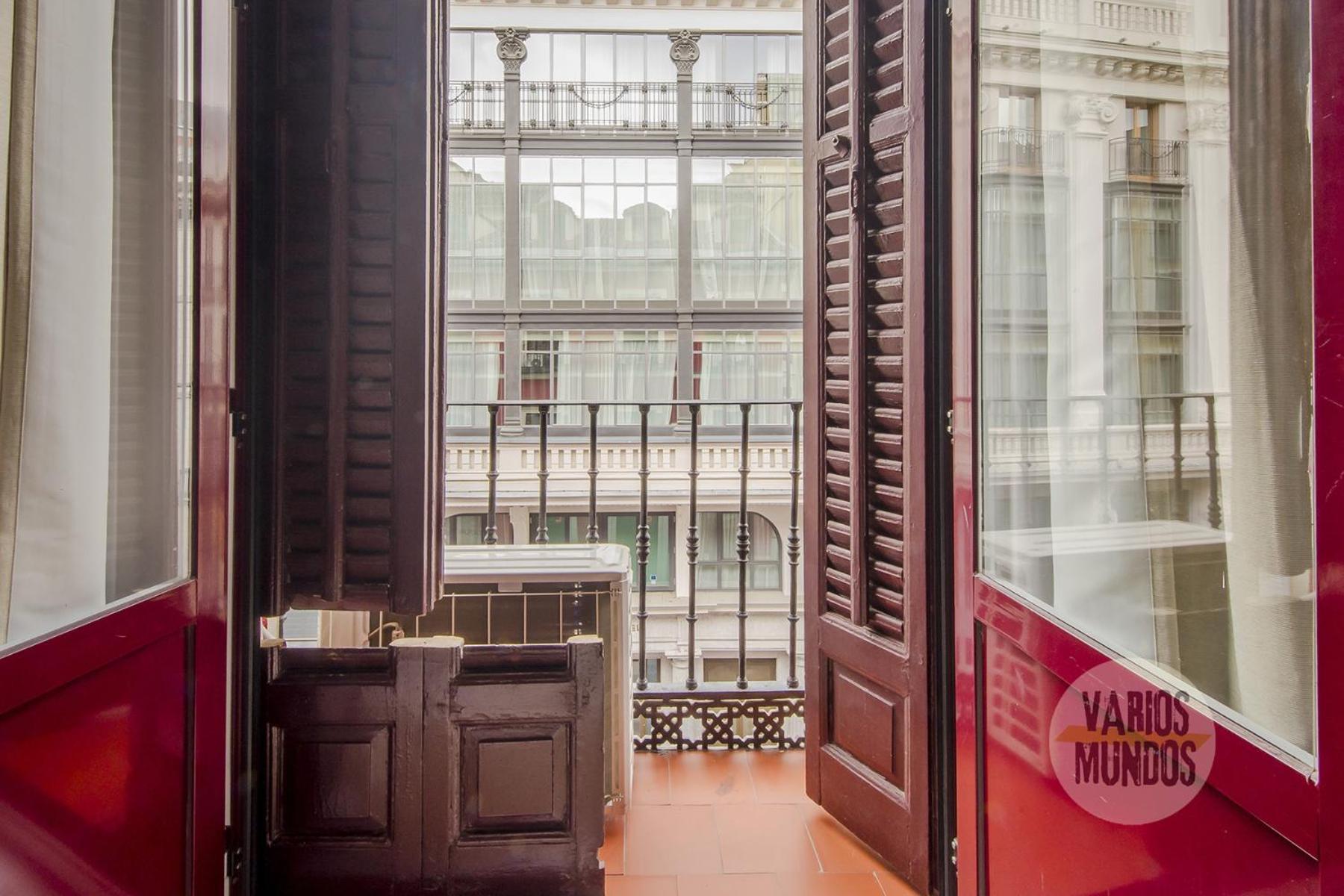 Comodo Y Centrico Loft En Calle Carretas - Madrid Centro — Photos 2